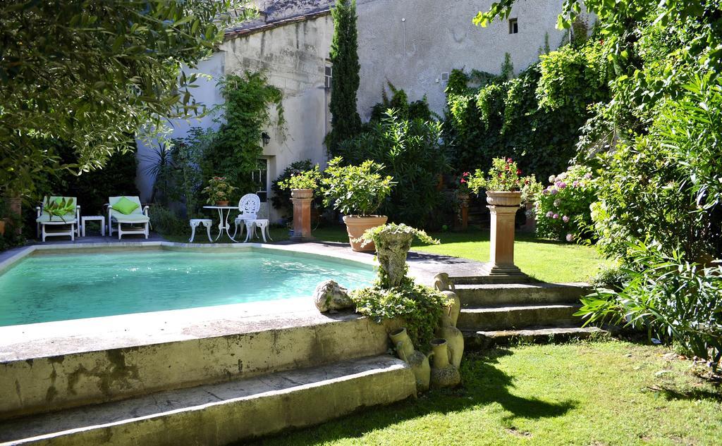 Les Saisons Bed & Breakfast Villeneuve-les-Avignon Bagian luar foto