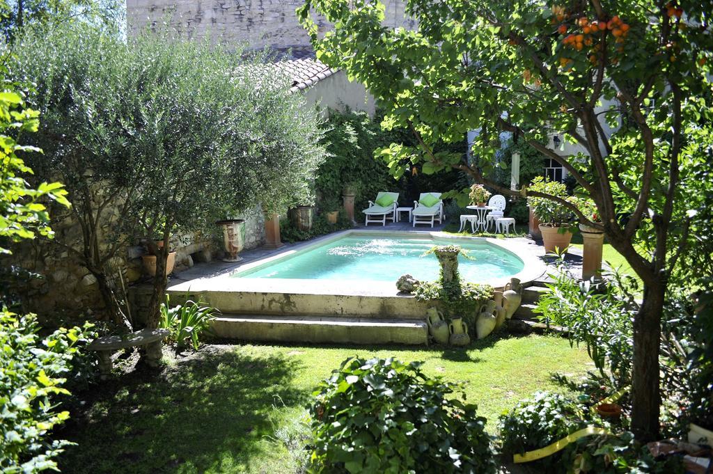 Les Saisons Bed & Breakfast Villeneuve-les-Avignon Bagian luar foto