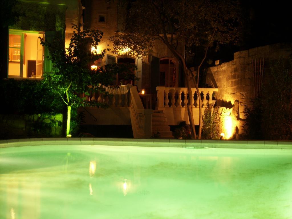 Les Saisons Bed & Breakfast Villeneuve-les-Avignon Bagian luar foto