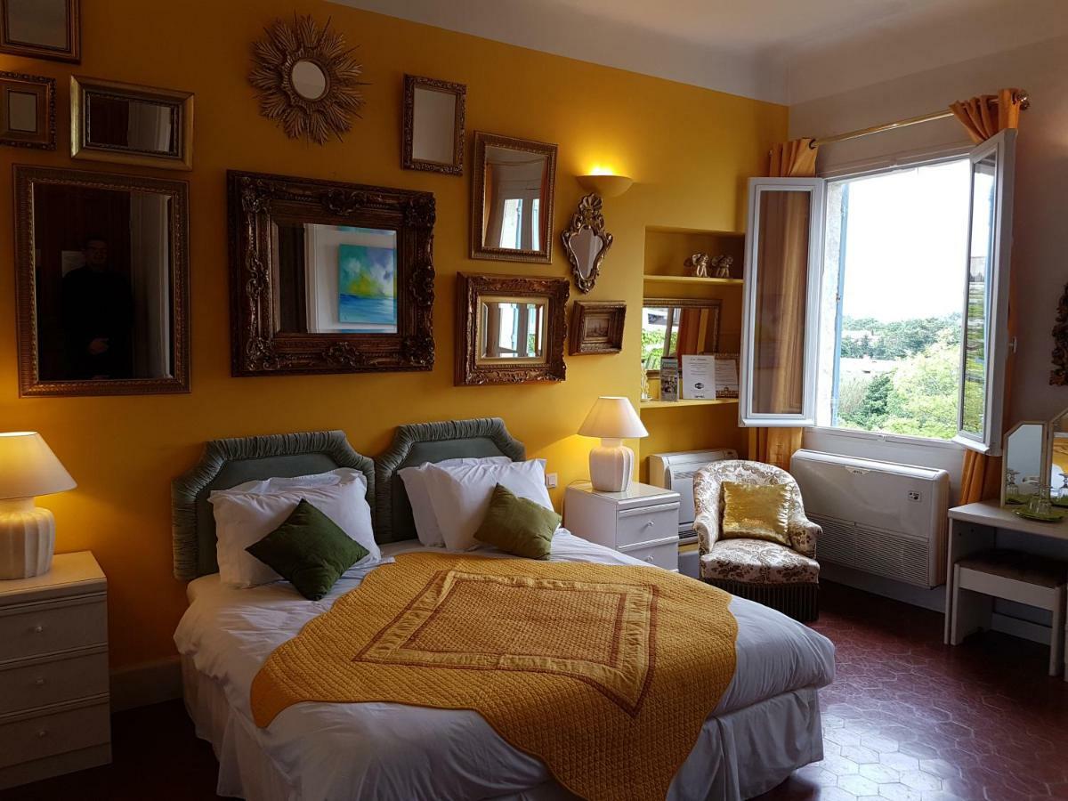 Les Saisons Bed & Breakfast Villeneuve-les-Avignon Bagian luar foto